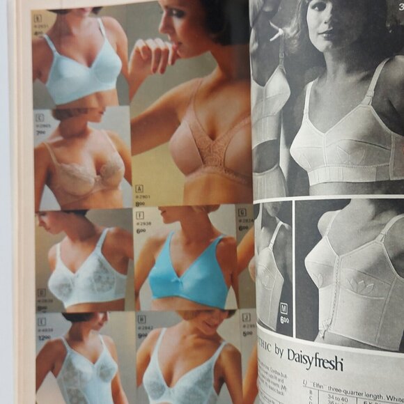 EATON'S 1976 Spring & Summer CATALOG - w/sleeve VG Con 698 Pages Vintage CANADA - Picture 3 of 12